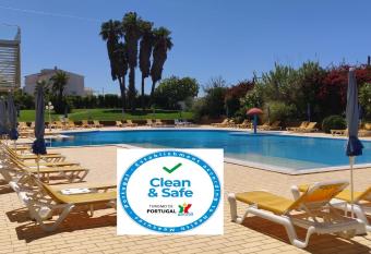 Hotel Luar allows 18 year olds to book a room