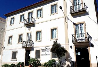 Hotel Casa do Parque allows 18 year olds to book a room