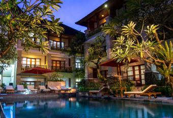 Fourteen Roses Beach Hotel has Balcony rooms