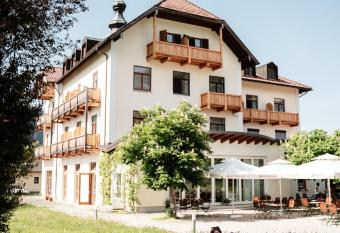 Hotel V  tterl has Balcony rooms