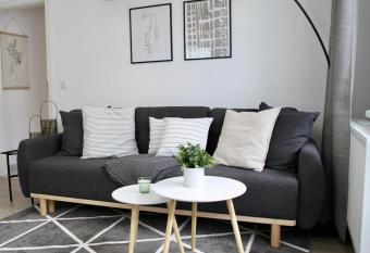 Apartmenthaus in der Metzstra  e has Balcony rooms