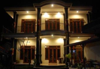 Aditya Homestay allows 18 year olds to book a room