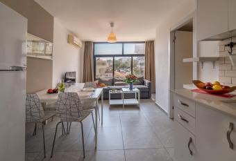 Eilot Street 3rd Floor Apartments by Stay Eilat allows 18 year olds to book a room