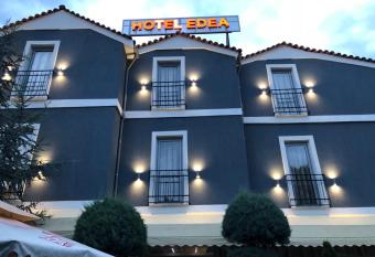 Hotel EDEA allows 18 year olds to book a room