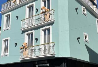 Hotel Muchacho has Balcony rooms