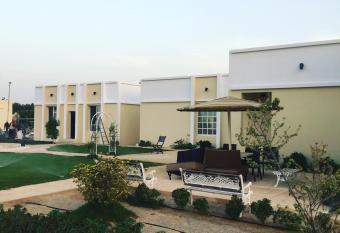 Al Ghoroub Farm Stay -                                                     has Balcony rooms
