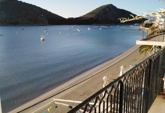                                                                    !! has Balcony rooms