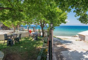 Ioanna Studios allows 18 year olds to book a room