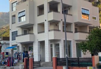 Apartments Boreta allows 18 year olds to book a room