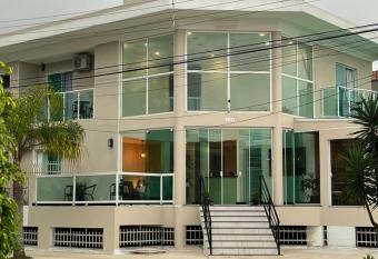 Hotel The Green Ecologic allows 18 year olds to book a room