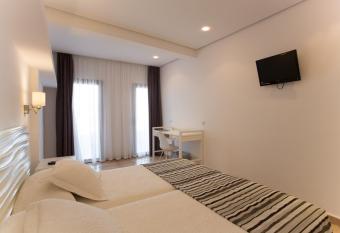 Hotel Bah  a has Balcony rooms