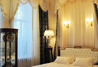 Queen Valery Hotel has Balcony rooms