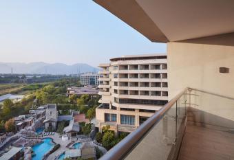 Beijing Marriott Hotel Changping has Balcony rooms