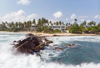 Sielen Diva allows 18 year olds to book a room