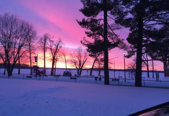 Park Place Motel & Suites allows 18 year olds to book a room