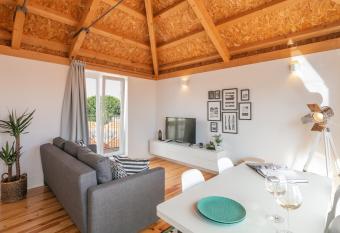 Indulge Porto Flats allows 18 year olds to book a room