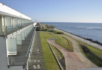 Hotel Flor De Sal allows 18 year olds to book a room