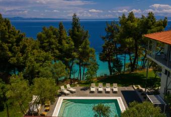 Elies 33 Bio Retreat allows 18 year olds to book a room