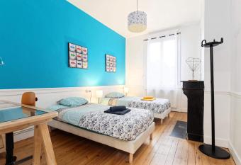 L   atelier de Loane has Balcony rooms