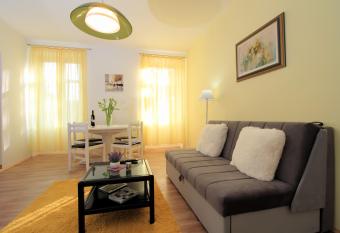 Bivium has Balcony rooms