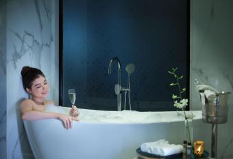 The Crown, Bhubaneswar - IHCL SeleQtions has Balcony rooms