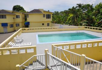 Tamarind Hotel has Balcony rooms