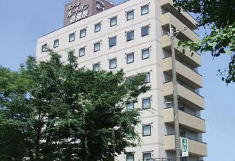 Hotel Route-Inn Kakamigahara has Smoking rooms