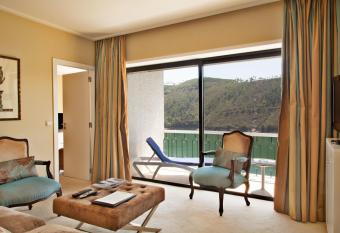 Lago Azul Eco Hotel has Balcony rooms