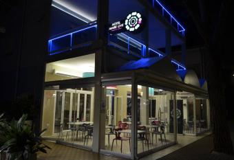 Hotel Mare Live allows 18 year olds to book a room