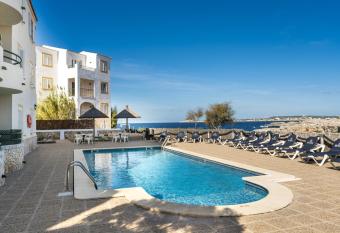 Apartamentos Sol Ponent has Balcony rooms