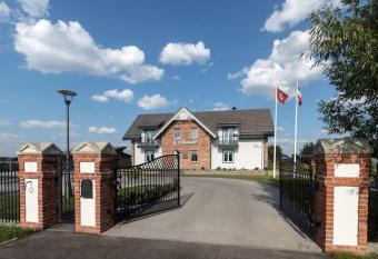 Melnmui     has Balcony rooms