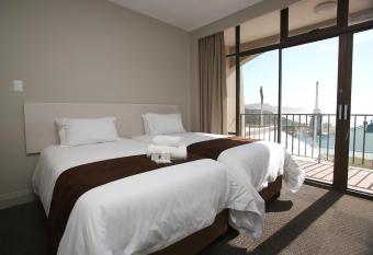 Marine Lodge has Balcony rooms