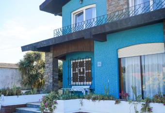 Costanova Surfhouse has Balcony rooms