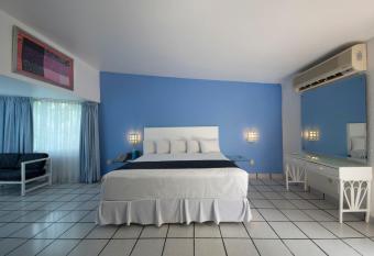 Villa Bejar Tequesquitengo has Balcony rooms