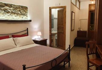 Il Covo dei Re has Balcony rooms