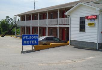 Welborn Motel - Hamptonville has Smoking rooms
