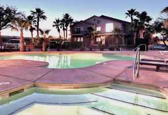 North Shore Inn at Lake Mead allows 18 year olds to book a room