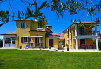 Teo Apartments has Balcony rooms