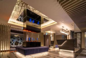 HOTEL U s Kouroen allows 18 year olds to book a room