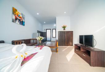 Rise Apartment Sanur with Pool has Balcony rooms