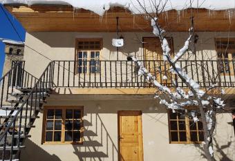 Guesthouse Robi allows 18 year olds to book a room