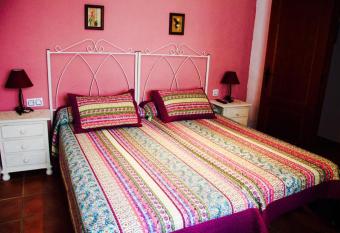 Hostal El Espinel has Balcony rooms