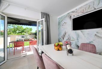 Apartments Dolcea has Balcony rooms