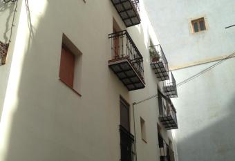 Hostal Aranda allows 18 year olds to book a room