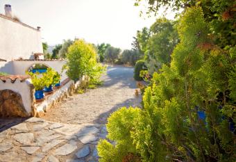 Cuevas de Rolando has Balcony rooms