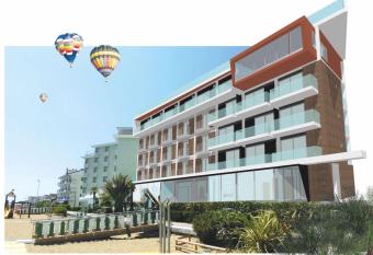 Hotel Ariston has Balcony rooms