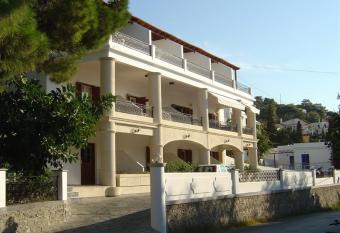 Oasis Hotel has Balcony rooms