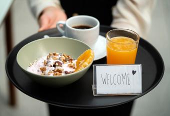 Urban Hotel Estacao allows 18 year olds to book a room