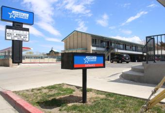 Signature Inn Winnemucca allows 18 year olds to book a room