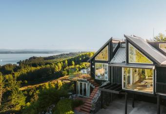 Acacia Cliffs Lodge has Balcony rooms